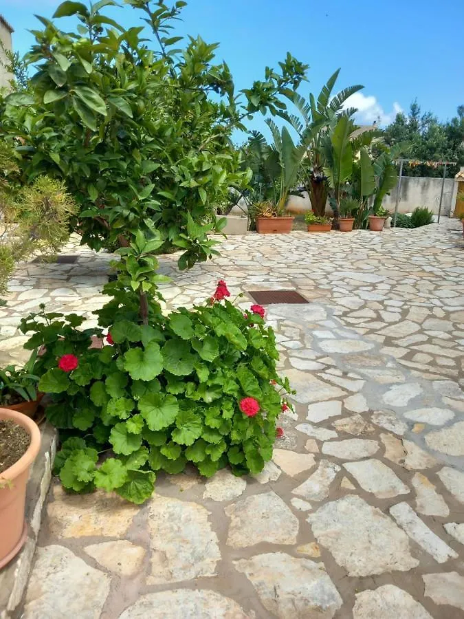 La Chiocciola 2 Bed&Breakfast Castelluzzo Bed & Breakfast